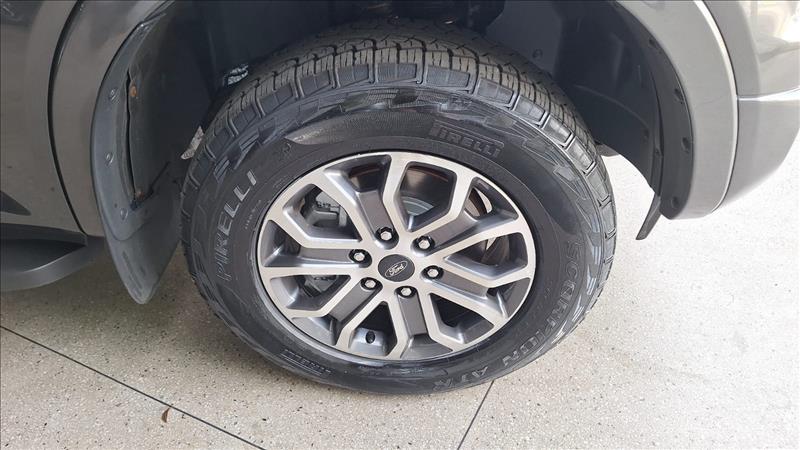  RANGER  3.0 V6 Turbo CD Limited 4X4 14