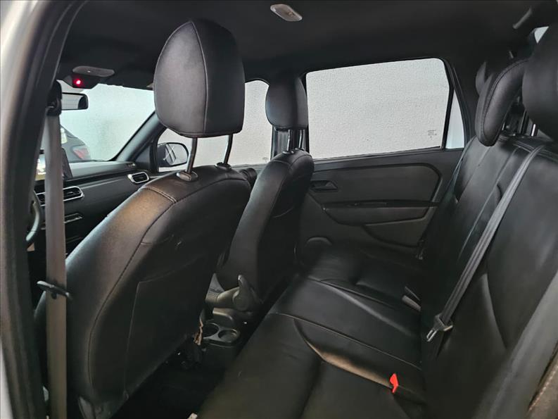  OROCH  1.6 16V SCE Intense 4