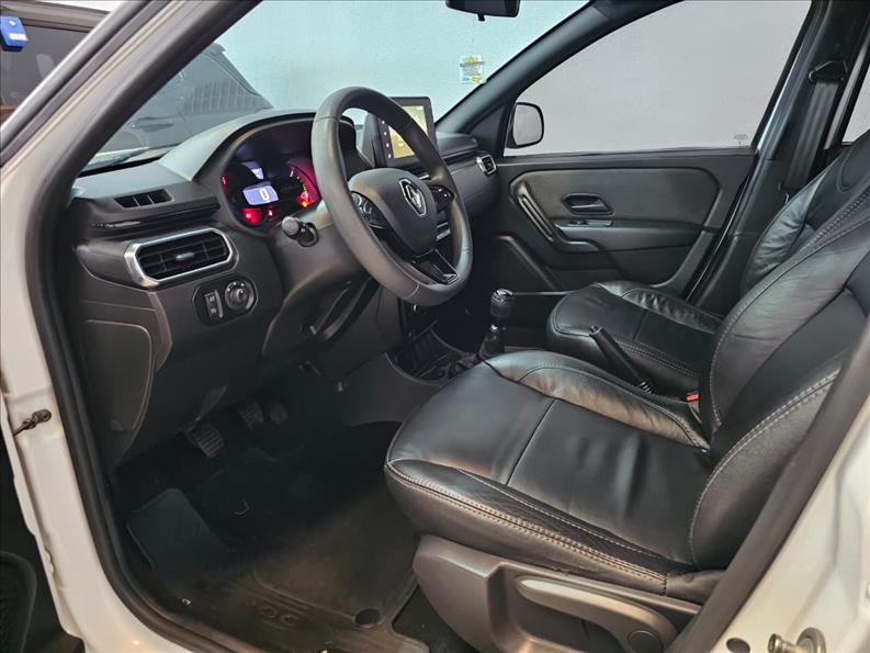  OROCH  1.6 16V SCE Intense 5