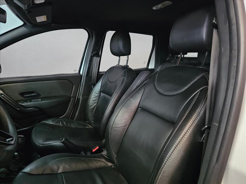  OROCH  1.6 16V SCE Intense 6