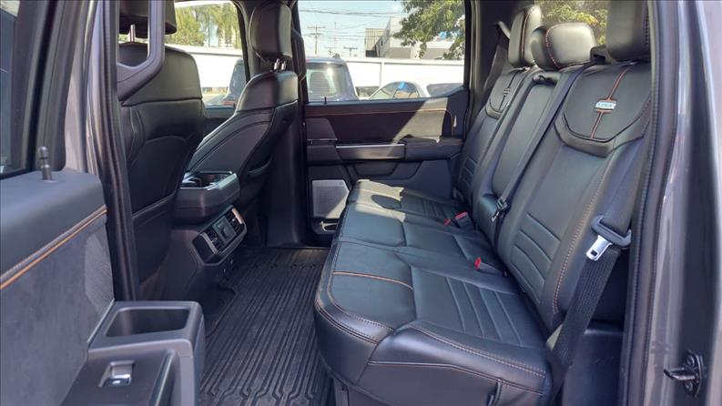  F-150  5.0 V8 CD Platinum FX4 4