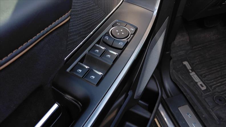  F-150  5.0 V8 CD Platinum FX4 8