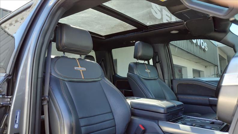  F-150  5.0 V8 CD Platinum FX4 6