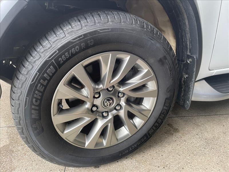  HILUX SW4  2.8 D-4d Turbo SRX 7L 4X4 13