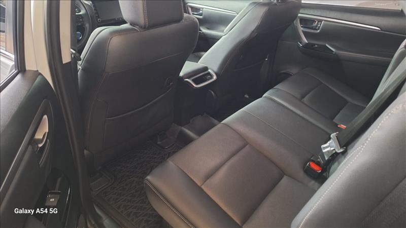  HILUX SW4  2.8 D-4d Turbo SRX 7L 4X4 5