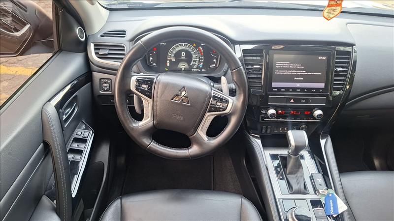  PAJERO SPORT  2.4 16V Mivec Turbo Legend Black AWD 7