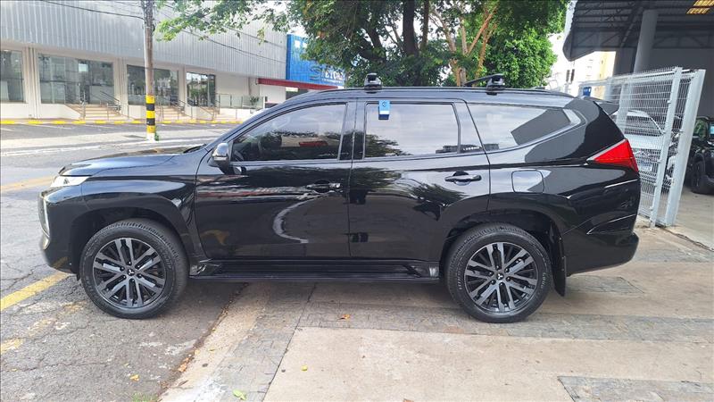  PAJERO SPORT  2.4 16V Mivec Turbo Legend Black AWD 10