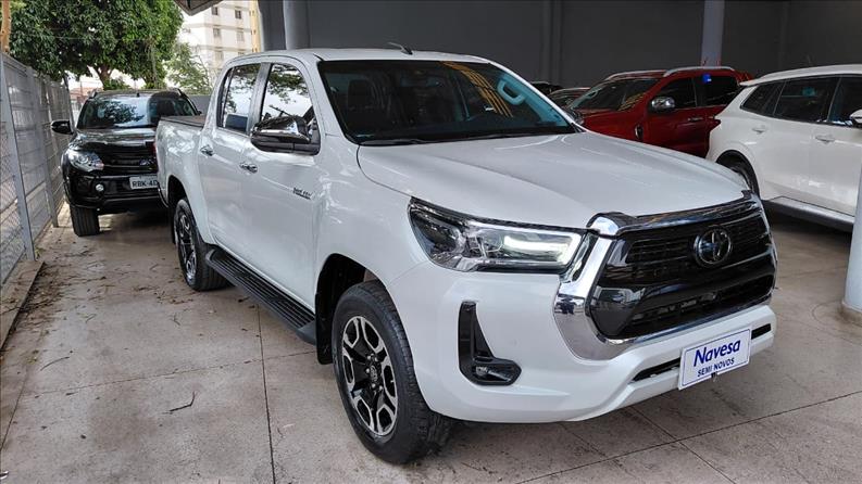  HILUX  2.8 D-4d Turbo CD SRX 4X4 
