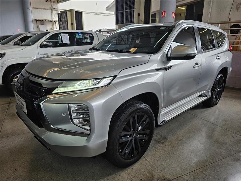  PAJERO SPORT  2.4 16V Mivec Turbo Legend Black AWD 