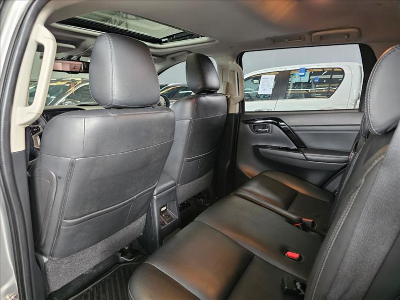  PAJERO SPORT  2.4 16V Mivec Turbo Legend Black AWD 5