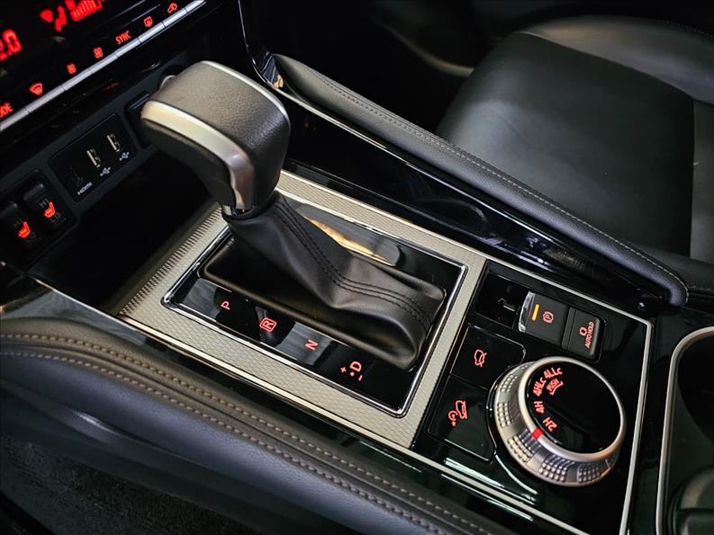  PAJERO SPORT  2.4 16V Mivec Turbo Legend Black AWD 10