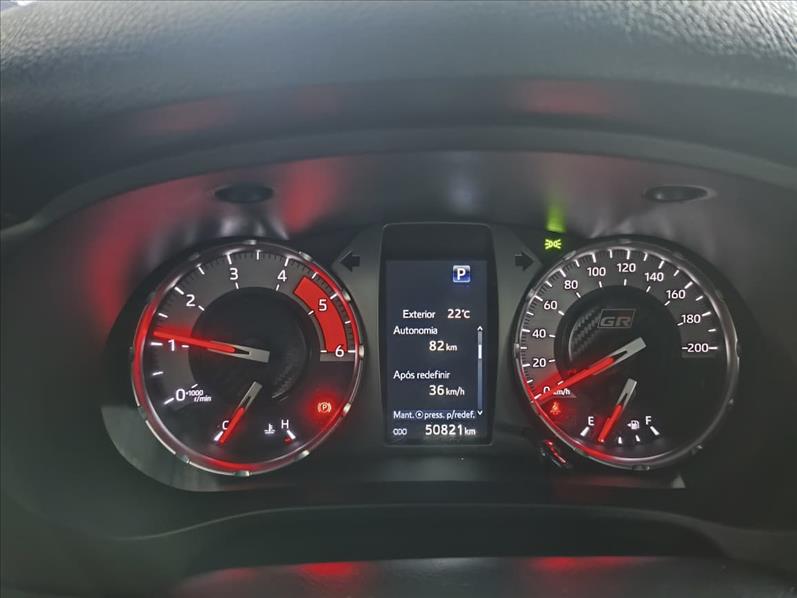  HILUX  2.8 D-4d Turbo CD Gr-s 4X4 8