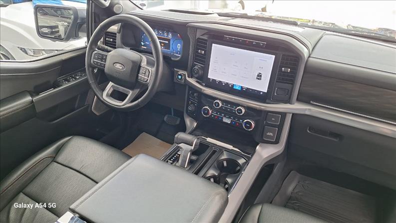  F-150  5.0 V8 CD Lariat FX4 3