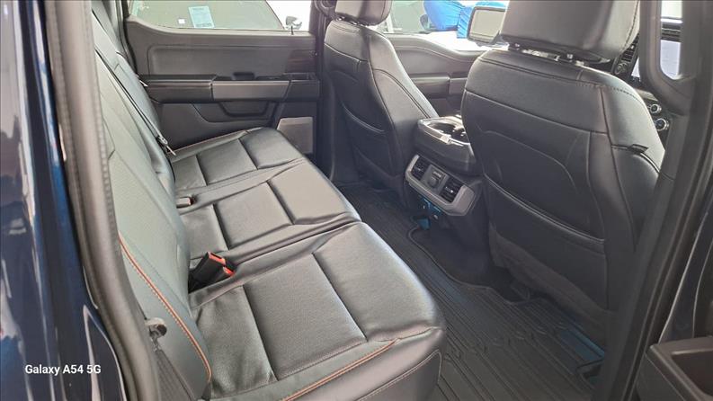  F-150  5.0 V8 CD Lariat FX4 4