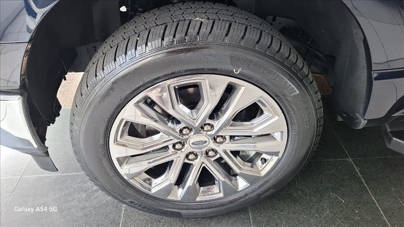  F-150  5.0 V8 CD Lariat FX4 12