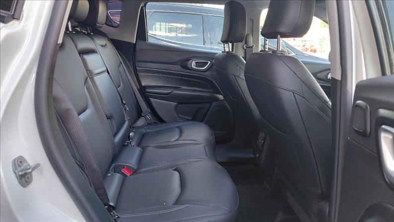  COMPASS  1.3 T270 Turbo Longitude 6