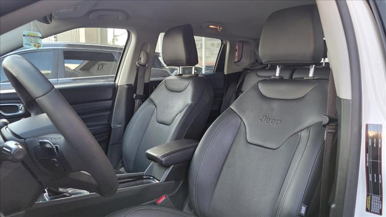  COMPASS  1.3 T270 Turbo Longitude 4