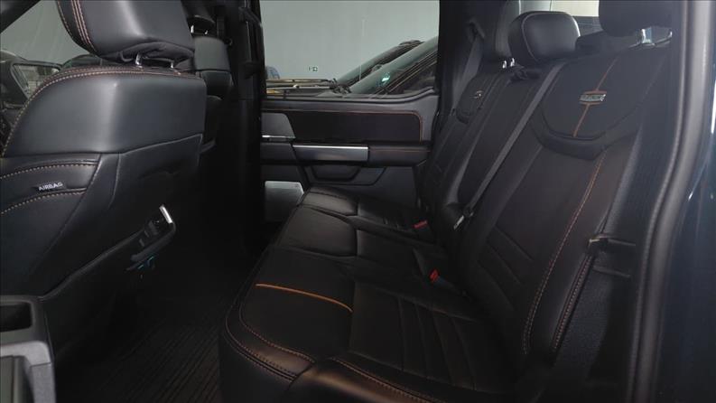  F-150  5.0 V8 CD Platinum FX4 9