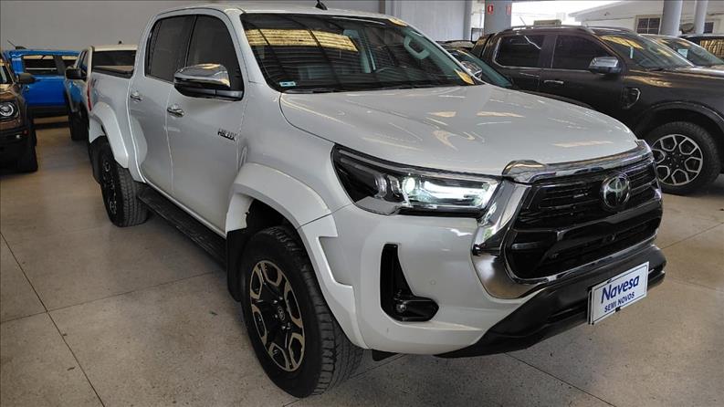 HILUX  2.8 D-4d Turbo CD SRX 4X4 