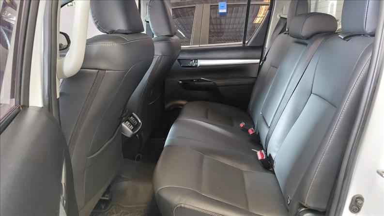  HILUX  2.8 D-4d Turbo CD SRX 4X4 6