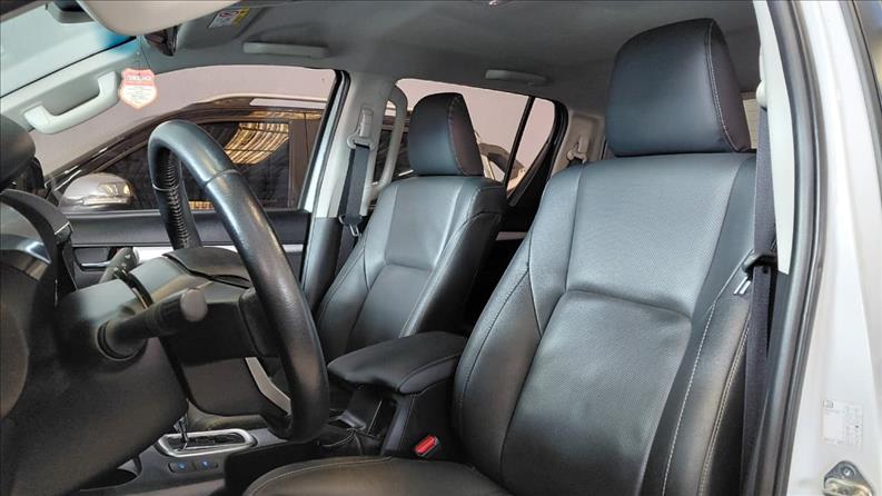  HILUX  2.8 D-4d Turbo CD SRX 4X4 5
