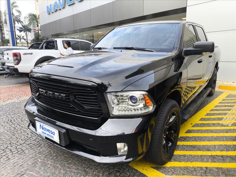  CLASSIC  5.7 V8 Laramie CD 4X4 