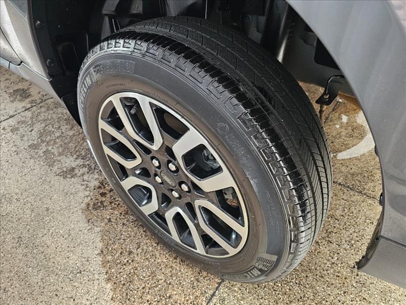  MAVERICK  2.5 Hybrid Lariat E- 4