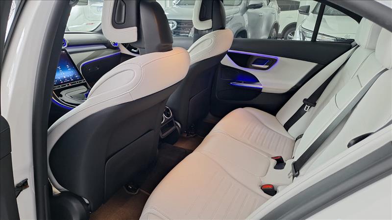  C 200  1.5 EQ Boost AMG Line 8