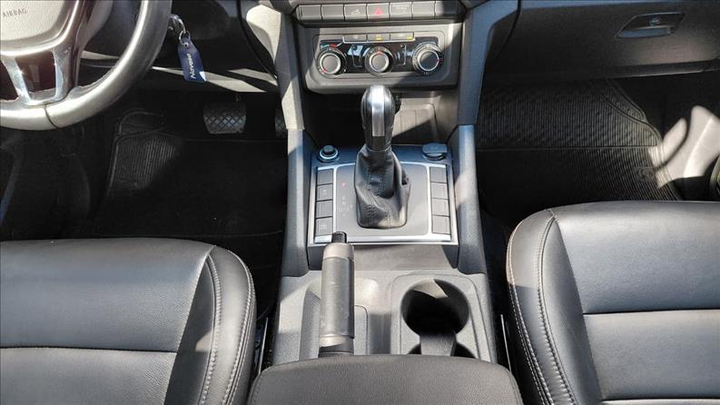  AMAROK  3.0 V6 TDI Comfortline CD 4motion 10