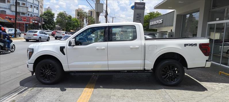  F-150  5.0 V8 CD Lariat Black FX4 3