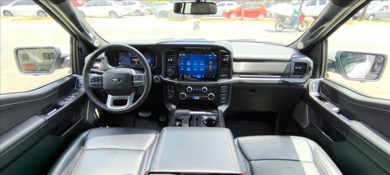  F-150  5.0 V8 CD Lariat Black FX4 9