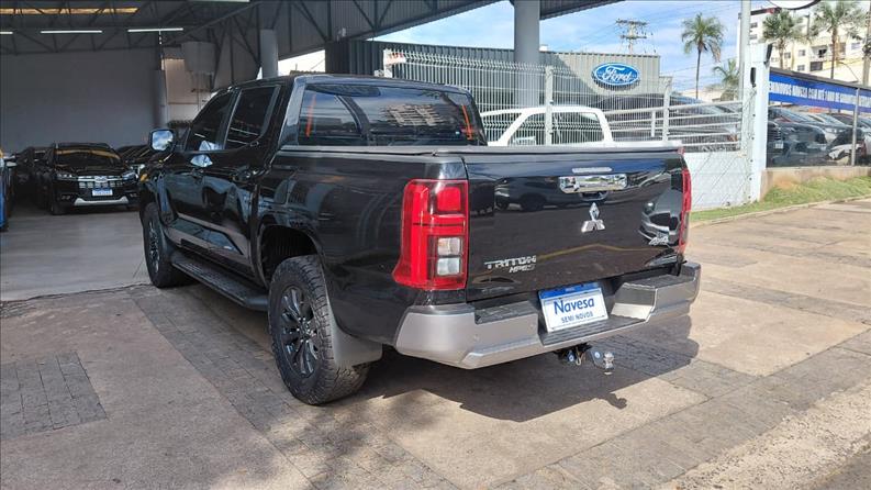  TRITON  2.4 Biturbo CD Hpe-s 4X4 2