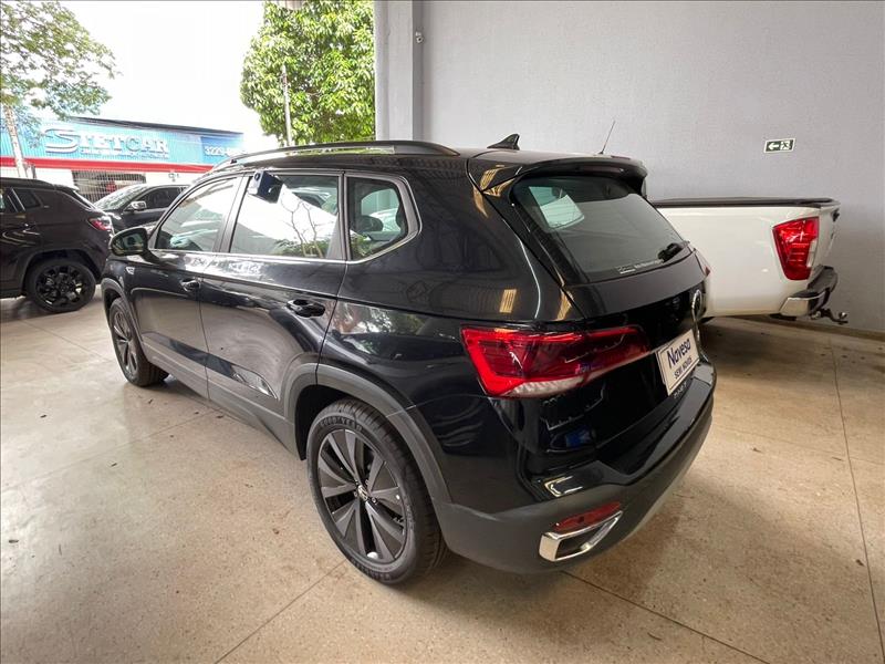  TAOS  1.4 250 TSI Comfortline 8