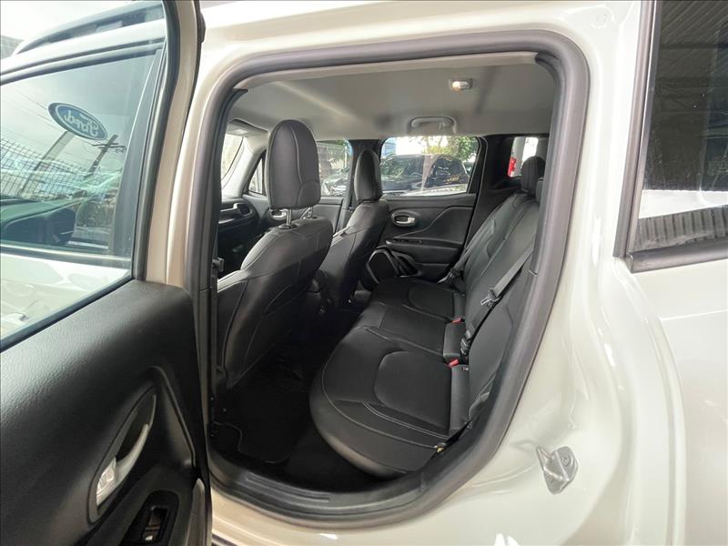  RENEGADE  1.3 T270 Turbo Longitude 10