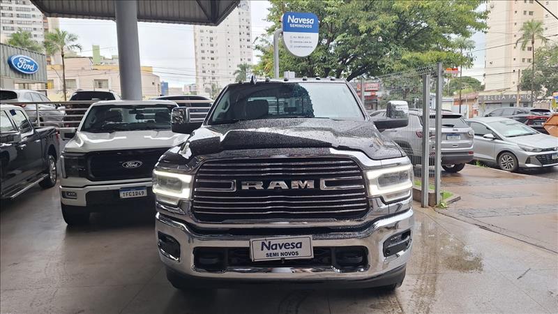  2500  6.7 I6 Turbo Laramie CD 4X4 2