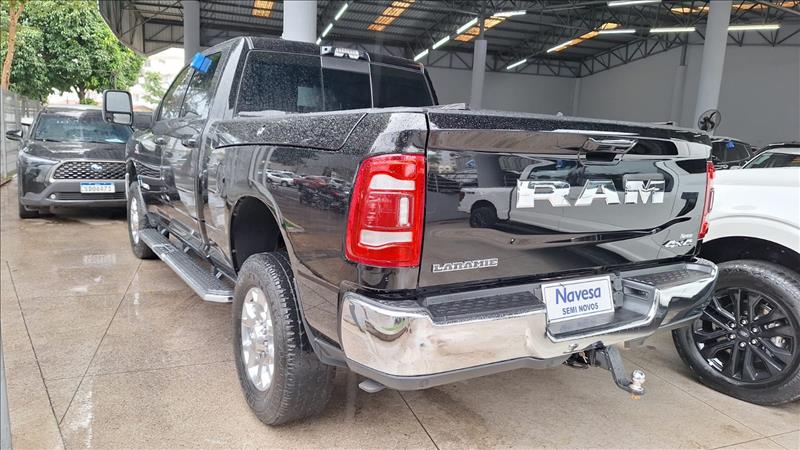  2500  6.7 I6 Turbo Laramie CD 4X4 3