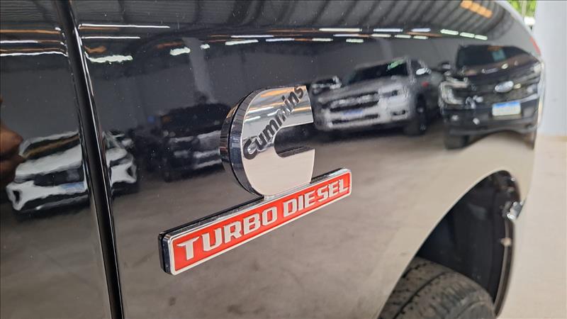  2500  6.7 I6 Turbo Laramie CD 4X4 8