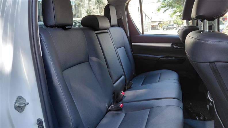  HILUX  2.8 D-4d Turbo CD SRX 4X4 11