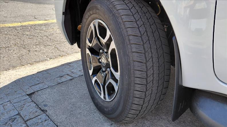  HILUX  2.8 D-4d Turbo CD SRX 4X4 13