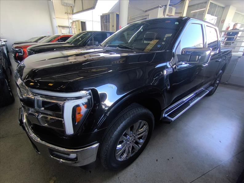  F-150  5.0 V8 CD Lariat FX4 