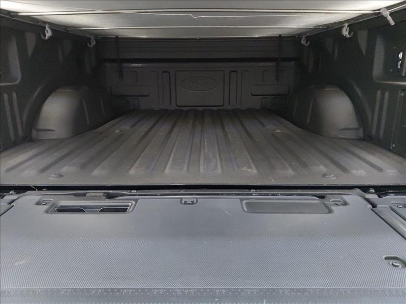  F-150  5.0 V8 CD Lariat FX4 8