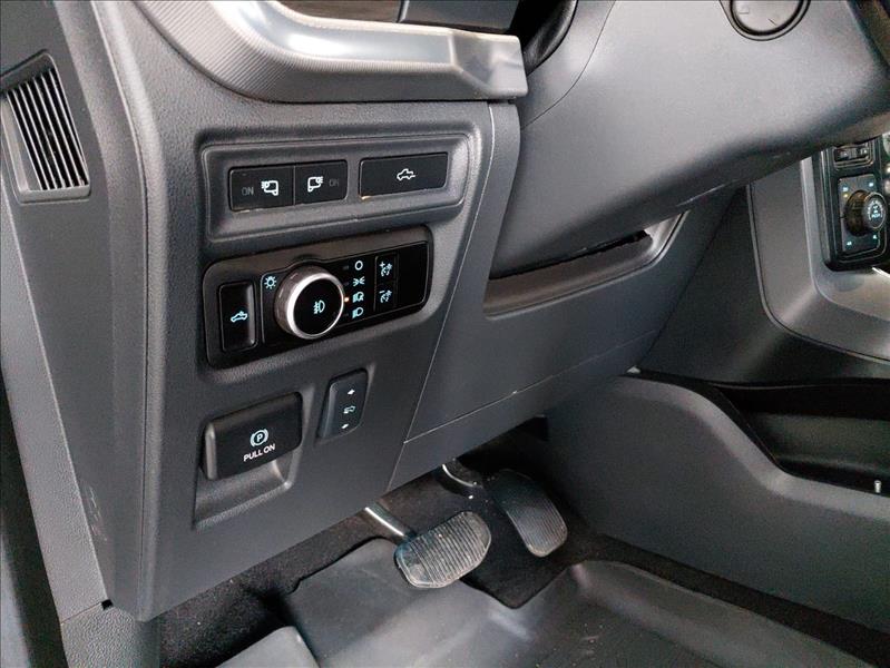  F-150  5.0 V8 CD Lariat FX4 11