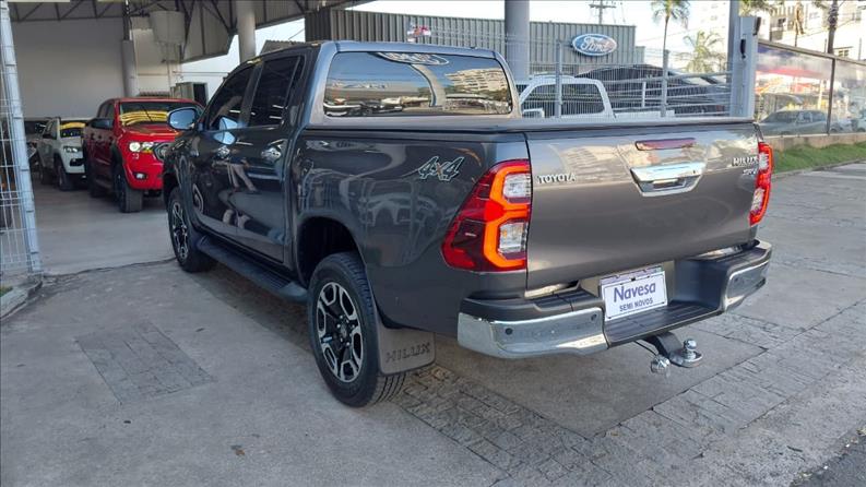  HILUX  2.8 D-4d Turbo CD SRV 4X4 3