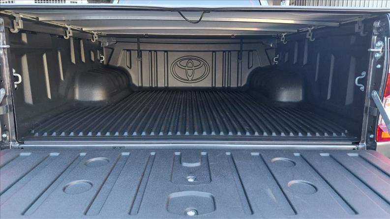  HILUX  2.8 D-4d Turbo CD SRV 4X4 4