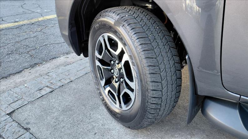  HILUX  2.8 D-4d Turbo CD SRV 4X4 13