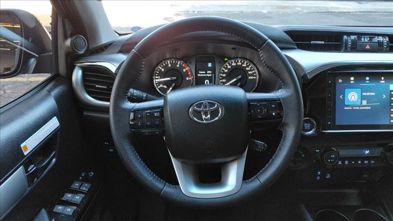  HILUX  2.8 D-4d Turbo CD SRV 4X4 9