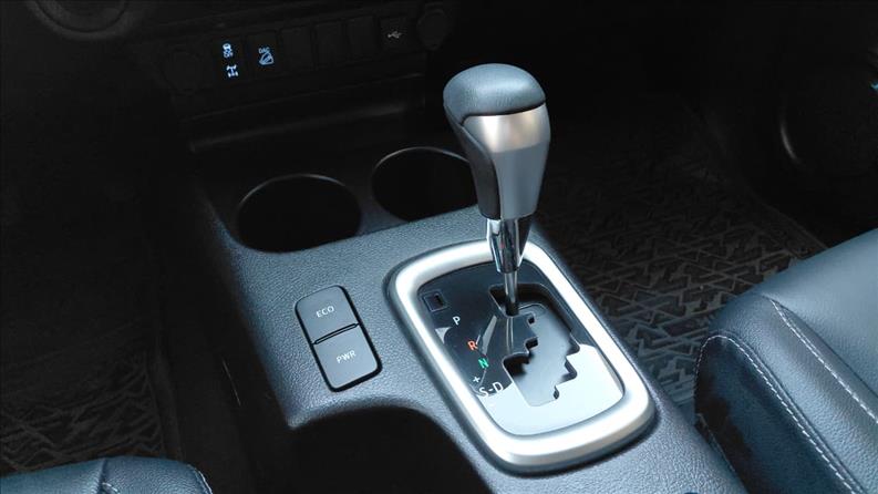  HILUX  2.8 D-4d Turbo CD SRV 4X4 12