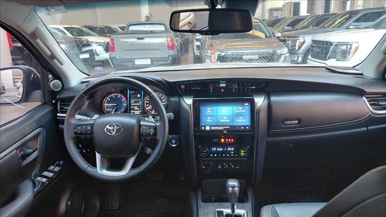  HILUX SW4  2.8 D-4d Turbo SRX Platinum 4X4 5
