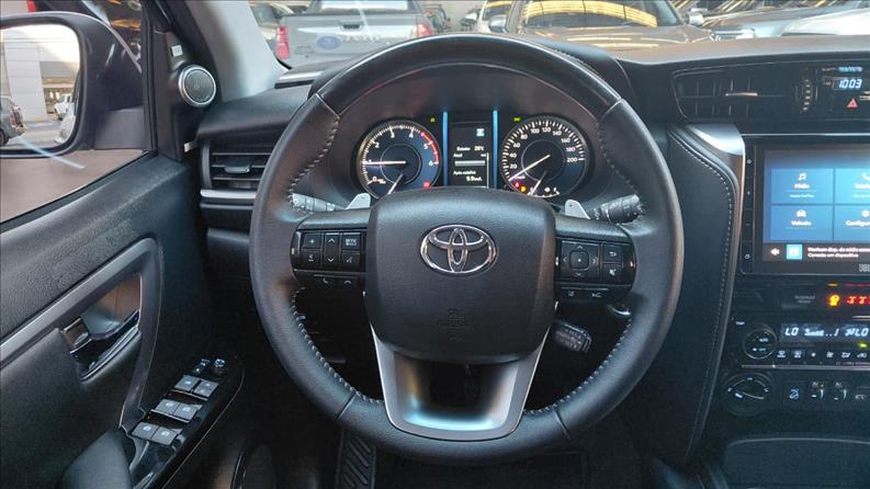  HILUX SW4  2.8 D-4d Turbo SRX Platinum 4X4 6