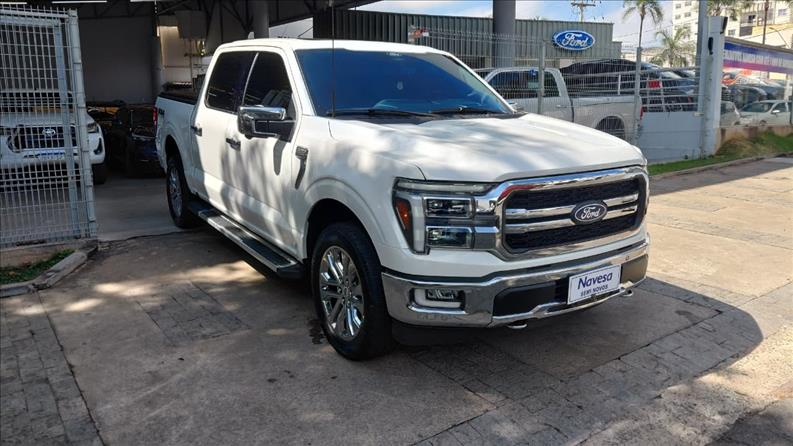  F-150  5.0 V8 CD Lariat FX4 